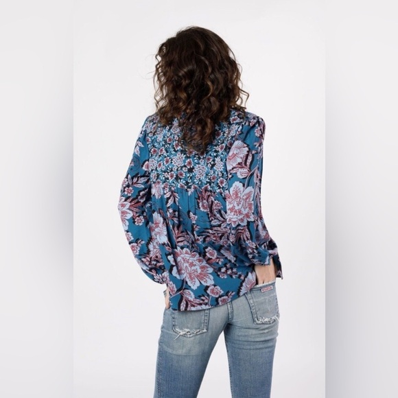 Band of The Free Floral Blouse - Picture 2 of 10